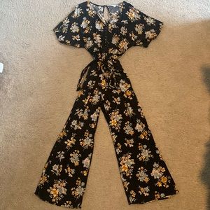 American Eagle Jumpsuit size L